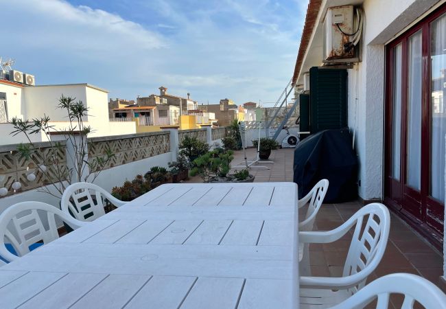 Apartamento en L'Escala - LA TORRE ATIC Apartamento en L'Escala - LA TORRE ATIC