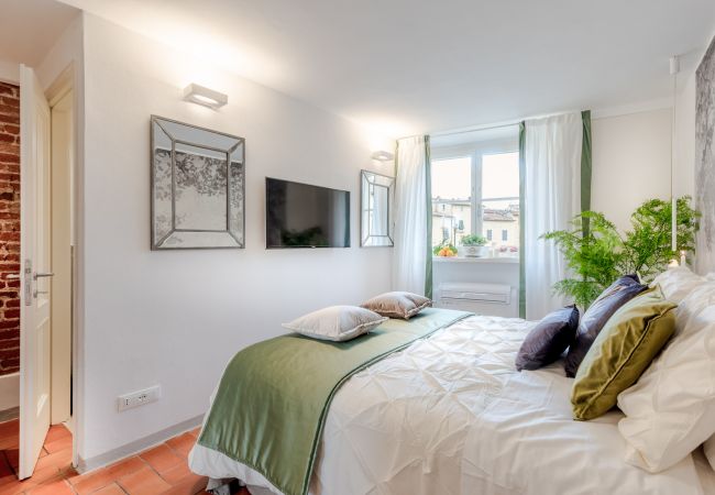 Apartamento en Lucca - A Million Dollar's View: the Lucca Colosseum. Luxury 1 bedroom 1 Bathroom Apartment Apartamento en Lucca - A Million Dollar's View: the Lucca Colosseum. Luxury 1 bedroom 1 Bathroom Apartment