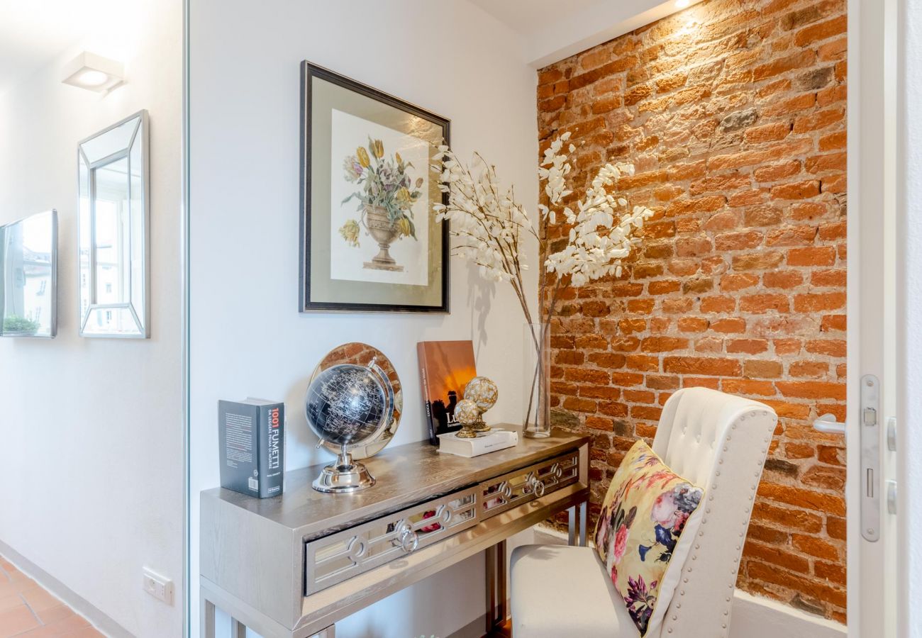 Apartamento en Lucca - A Million Dollar's View: the Lucca Colosseum. Luxury 1 bedroom 1 Bathroom Apartment Apartamento en Lucca - A Million Dollar's View: the Lucca Colosseum. Luxury 1 bedroom 1 Bathroom Apartment