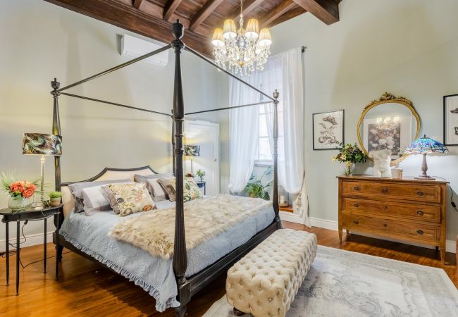 Apartamento en Lucca - Luxury 3 bedrooms Apartment Amazing Views over the Amphiteatre Square inside the Walls of Lucca Apartamento en Lucca - Luxury 3 bedrooms Apartment Amazing Views over the Amphiteatre Square inside the Walls of Lucca