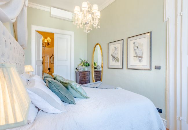 Apartamento en Lucca - Luxury 3 bedrooms Apartment Amazing Views over the Amphiteatre Square inside the Walls of Lucca Apartamento en Lucca - Luxury 3 bedrooms Apartment Amazing Views over the Amphiteatre Square inside the Walls of Lucca