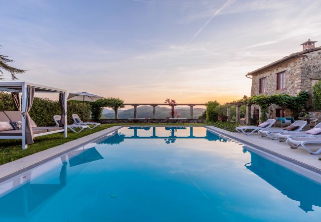 Villa en Lucca - VILLA BORBONE in Pieve Santo Stefano, a Luxury Renaissance Panoramic 9 Bedrooms Retreat Villa with Private Pool 