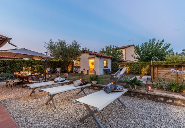 Villa en Monte San quirico - Villa Cesare, a Convenient 4 bedroom Villa with Pool close to Lucca Town Villa en Monte San quirico - Villa Cesare, a Convenient 4 bedroom Villa with Pool close to Lucca Town