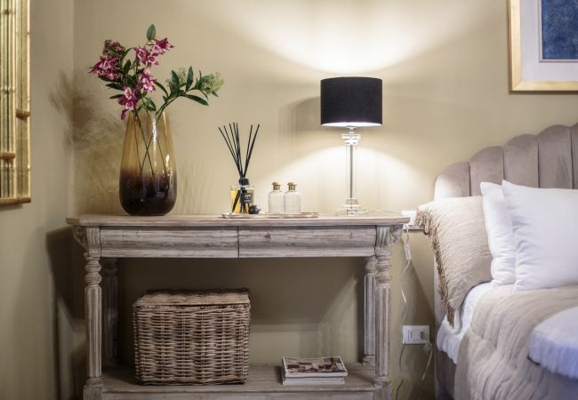 Apartamento en Lucca - Vissi D'Arte, a Luxury Ground Floor Apartment with Private Garden inside the Walls of Lucca Apartamento en Lucca - Vissi D'Arte, a Luxury Ground Floor Apartment with Private Garden inside the Walls of Lucca