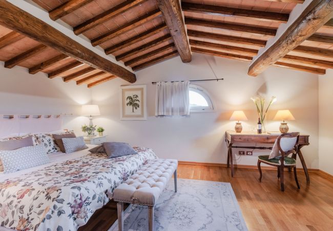 Villa en Monte San quirico - 3 Bedrooms Farmhouse with Shared Pool in the Fattoria Sardi Wine Resort in Lucca Villa en Monte San quirico - 3 Bedrooms Farmhouse with Shared Pool in the Fattoria Sardi Wine Resort in Lucca