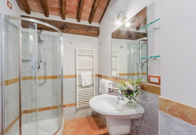 Apartamento en Monte San quirico - Anna Farmhouse Apartment in Wine Resort in Lucca Apartamento en Monte San quirico - Anna Farmhouse Apartment in Wine Resort in Lucca