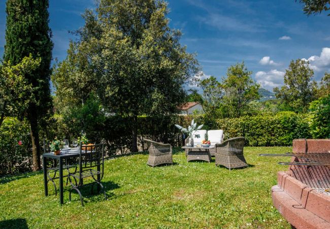 Apartamento en Monte San quirico - Anna Farmhouse Apartment in Wine Resort in Lucca Apartamento en Monte San quirico - Anna Farmhouse Apartment in Wine Resort in Lucca