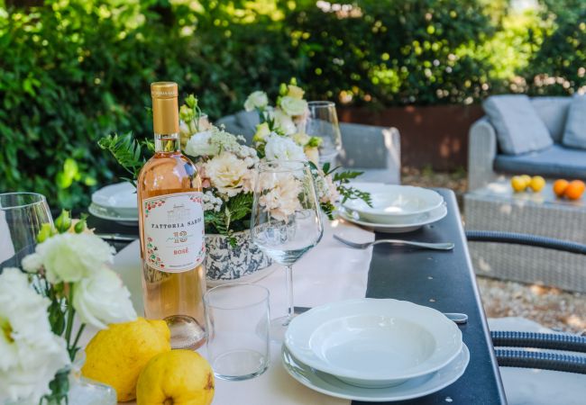 Apartamento en Monte San quirico - Maria Farmhouse Apartment in Wine Resort in Lucca Apartamento en Monte San quirico - Maria Farmhouse Apartment in Wine Resort in Lucca