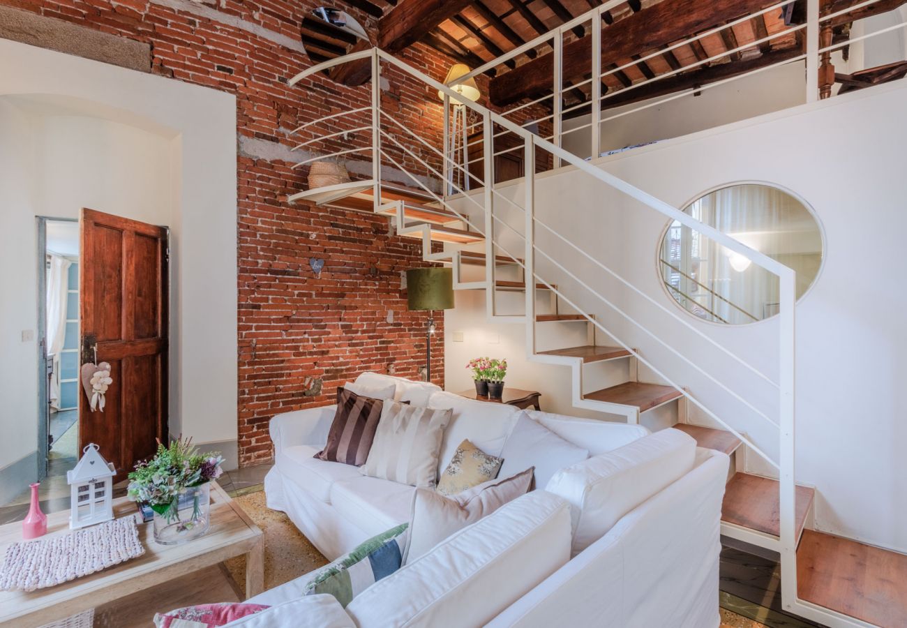 Apartamento en Lucca - Elegant Apartment in a Quiet Street inside the Walls Of Lucca Apartamento en Lucca - Elegant Apartment in a Quiet Street inside the Walls Of Lucca