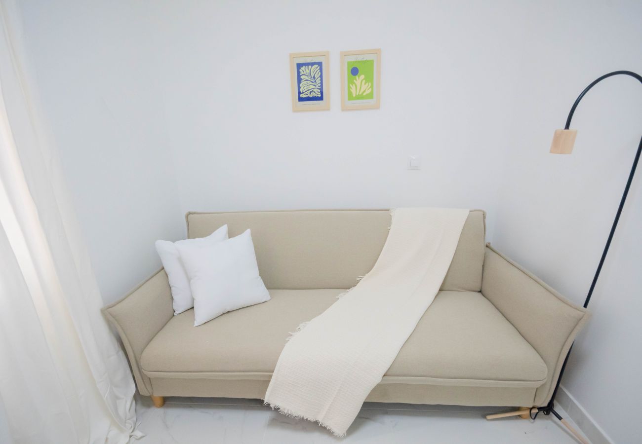 Estudio en Madrid - ESTUDIO-TETUAN  Estudio en Madrid - ESTUDIO-TETUAN