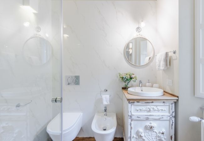 Apartamento en Lucca - 3 bedrooms Apartment by the Lucca Cathedral Apartamento en Lucca - 3 bedrooms Apartment by the Lucca Cathedral