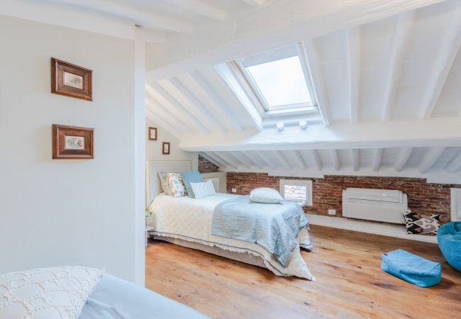 Apartamento en Lucca - 3 bedrooms Apartment by the Lucca Cathedral Apartamento en Lucca - 3 bedrooms Apartment by the Lucca Cathedral