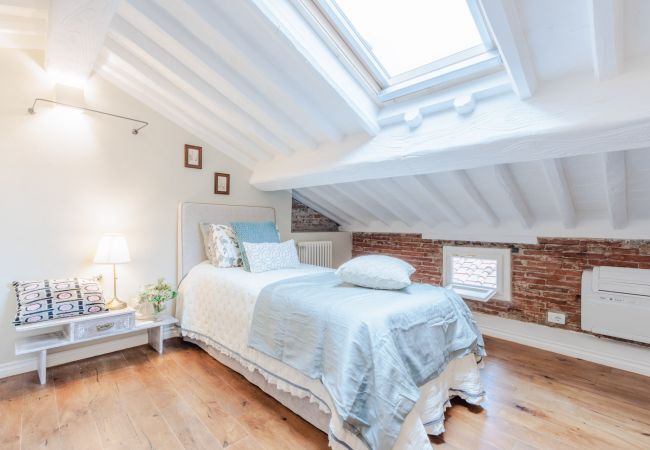 Apartamento en Lucca - 3 bedrooms Apartment by the Lucca Cathedral Apartamento en Lucca - 3 bedrooms Apartment by the Lucca Cathedral