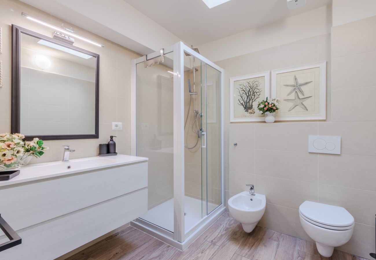 Apartamento en Lucca - Casa Marta, Luxury 2 Bedrooms Apartment with Terrace Inside the Walls of Lucca Apartamento en Lucca - Casa Marta, Luxury 2 Bedrooms Apartment with Terrace Inside the Walls of Lucca