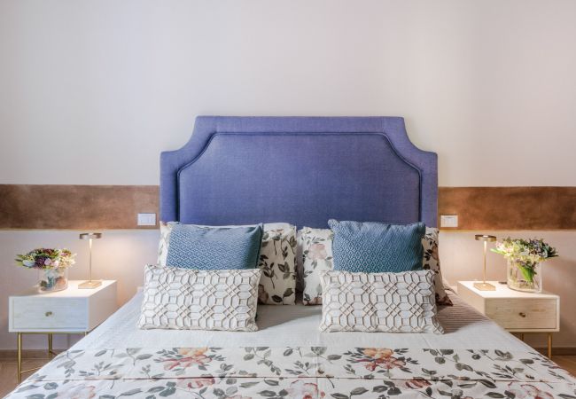 Apartamento en Lucca - Luxury Modern Apartment with Elevator and Balcony inside the Walls of Lucca Apartamento en Lucca - Luxury Modern Apartment with Elevator and Balcony inside the Walls of Lucca