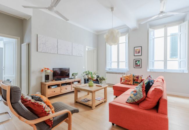 Apartamento en Lucca - Miss Penny, a Welcoming Modern  2 Bedrooms Apartment at Piazza San Michele Apartamento en Lucca - Miss Penny, a Welcoming Modern  2 Bedrooms Apartment at Piazza San Michele