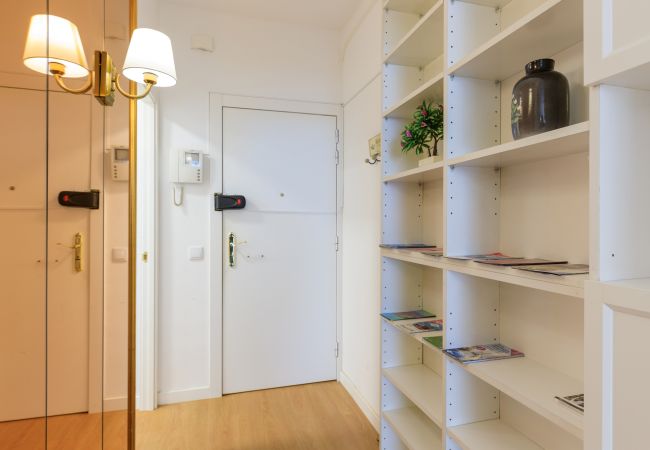 Apartamento en Barcelona - Piso con terraza privada, 3 dormitorios, Eixample Apartamento en Barcelona - Piso con terraza privada, 3 dormitorios, Eixample
