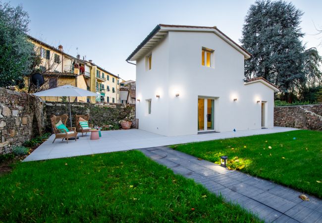 Apartamento en Lucca - The City Oasis, a Villa inside Lucca with Private Garden Apartamento en Lucca - The City Oasis, a Villa inside Lucca with Private Garden