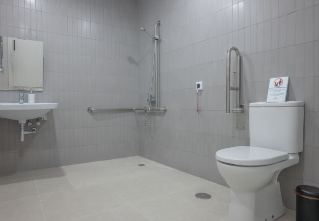 Apartamento en Madrid - M (DEL29) Almudena: Tu escapada urbana con aire de parque  Apartamento en Madrid - M (DEL29) Almudena: Tu escapada urbana con aire de parque