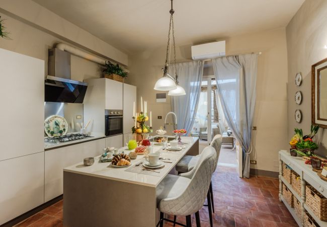 Apartamento en Lucca - Casa Celeste 3 Bedrooms Apartment with Terrace Inside Lucca Apartamento en Lucca - Casa Celeste 3 Bedrooms Apartment with Terrace Inside Lucca