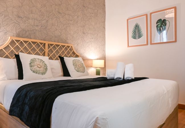 Apartamento en Madrid - Vive la vida madrileña! Acogedora vivienda de 2 dormitorios a solo unos minutos de Puerta del Sol en Madrid.Temporal Apartamento en Madrid - Vive la vida madrileña! Acogedora vivienda de 2 dormitorios a solo unos minutos de Puerta del Sol en Madrid.Temporal