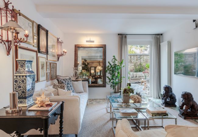 Apartamento en Lucca - Luxury Home, Private Garden and Jacuzzi inside Lucca Apartamento en Lucca - Luxury Home, Private Garden and Jacuzzi inside Lucca