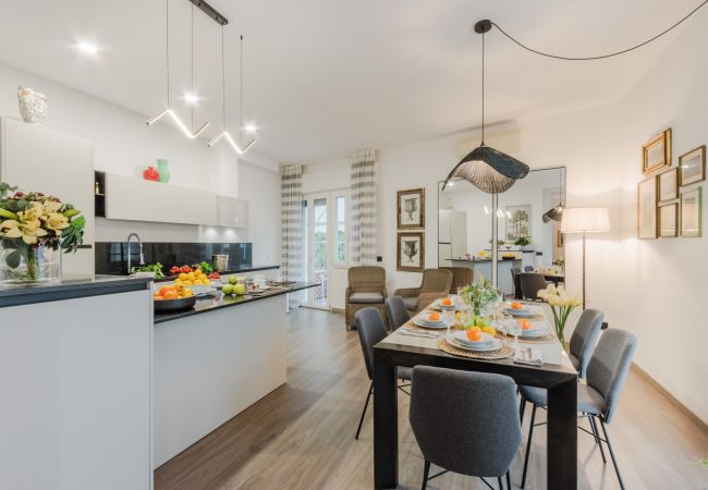 Apartamento en Lucca - Modern 3 Bedrooms Apartment with Terrace inside the Walls of Lucca Apartamento en Lucca - Modern 3 Bedrooms Apartment with Terrace inside the Walls of Lucca