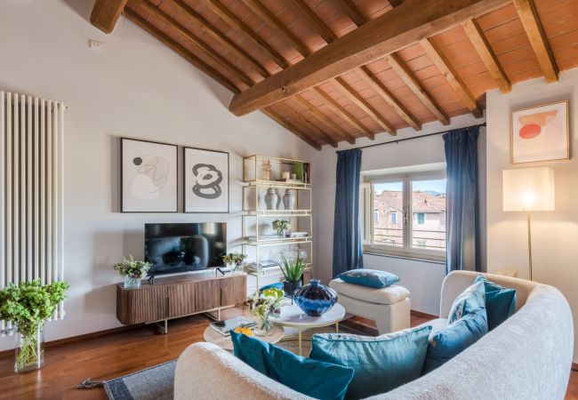 Apartamento en Lucca - De Nobili Penthouse, Luxury Apartment with Elevator inside the Walls of Lucca Apartamento en Lucca - De Nobili Penthouse, Luxury Apartment with Elevator inside the Walls of Lucca