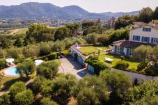 Villa en Lucca - Fairytale Farmhouse Villa with Views and Pool