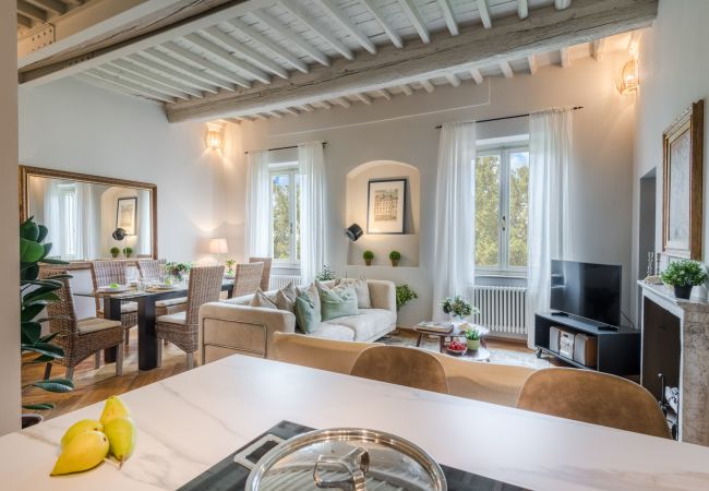 Apartamento en Lucca - GARDEN VISTA Charming 2 Bedrooms 2 Bathrooms Apartment inside the Walls of Lucca Apartamento en Lucca - GARDEN VISTA Charming 2 Bedrooms 2 Bathrooms Apartment inside the Walls of Lucca