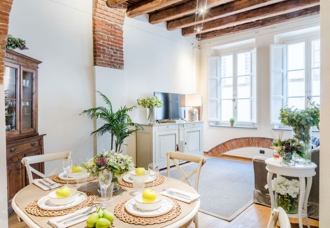 Apartamento en Lucca - Smart 2 Bedrooms Apartment close to Bus Terminal Apartamento en Lucca - Smart 2 Bedrooms Apartment close to Bus Terminal