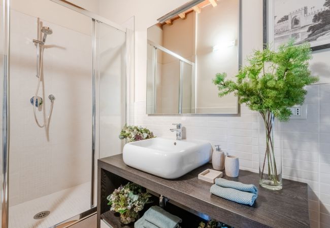 Apartamento en Lucca - Contemporary 2 Bedrooms 2 Bathrooms Apartment Apartamento en Lucca - Contemporary 2 Bedrooms 2 Bathrooms Apartment