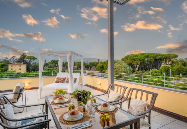 Apartamento en Lucca - Modern Panoramic Loft with Terrace, Elevator, Parking Apartamento en Lucca - Modern Panoramic Loft with Terrace, Elevator, Parking
