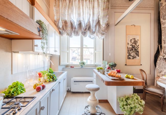 Apartamento en Lucca - Timeless Palazzo: a historic haven in the heart of Lucca Apartamento en Lucca - Timeless Palazzo: a historic haven in the heart of Lucca