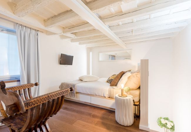 Apartamento en Lucca - Contemporary Apartment with Private Outdoor in Lucca Apartamento en Lucca - Contemporary Apartment with Private Outdoor in Lucca