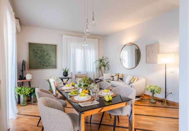 Apartamento en Lucca - The City Terrace Apartment: smart 2 bedrooms in Lucca Apartamento en Lucca - The City Terrace Apartment: smart 2 bedrooms in Lucca