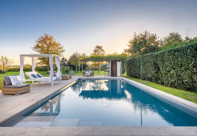Villa en Villa Campanile - Contemporary Farmhouse with Pool in Villa Campanile