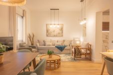 Apartamento en Madrid - Elegancia Urbana en el Corazón de Retiro