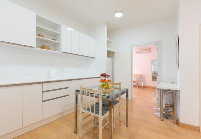 Apartamento en Madrid - Charmartin 4 Torres: 2 dormitorios ideal para familias y viajeros de negocios .Temporal Apartamento en Madrid - Charmartin 4 Torres: 2 dormitorios ideal para familias y viajeros de negocios .Temporal