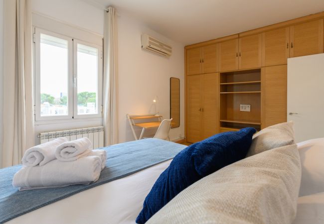 Apartamento en Madrid - Charmartin 4 Torres: 2 dormitorios ideal para familias y viajeros de negocios .Temporal Apartamento en Madrid - Charmartin 4 Torres: 2 dormitorios ideal para familias y viajeros de negocios .Temporal