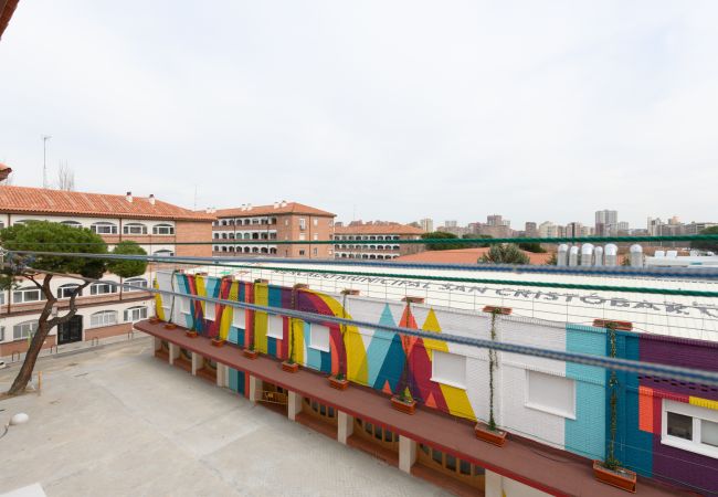 Apartamento en Madrid - Charmartin 4 Torres: 2 dormitorios ideal para familias y viajeros de negocios .Temporal Apartamento en Madrid - Charmartin 4 Torres: 2 dormitorios ideal para familias y viajeros de negocios .Temporal