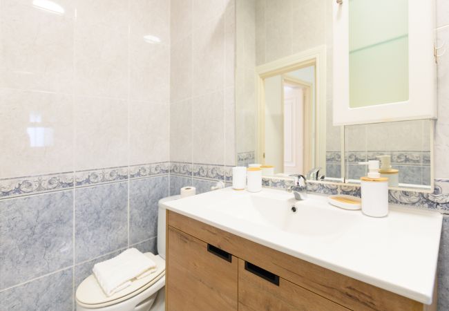 Apartamento en Madrid - Charmartin 4 Torres: 2 dormitorios ideal para familias y viajeros de negocios .Temporal Apartamento en Madrid - Charmartin 4 Torres: 2 dormitorios ideal para familias y viajeros de negocios .Temporal