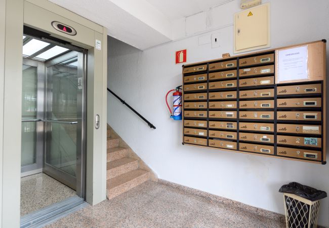 Apartamento en Madrid - Charmartin 4 Torres: 2 dormitorios ideal para familias y viajeros de negocios .Temporal Apartamento en Madrid - Charmartin 4 Torres: 2 dormitorios ideal para familias y viajeros de negocios .Temporal