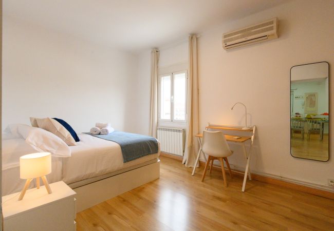 Apartamento en Madrid - Charmartin 4 Torres: 2 dormitorios ideal para familias y viajeros de negocios .Temporal Apartamento en Madrid - Charmartin 4 Torres: 2 dormitorios ideal para familias y viajeros de negocios .Temporal
