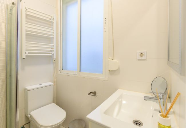 Apartamento en Madrid - Acogedor piso de 1 dormitorio a poco metros del centro de la Ciudad .Temporal Apartamento en Madrid - Acogedor piso de 1 dormitorio a poco metros del centro de la Ciudad .Temporal