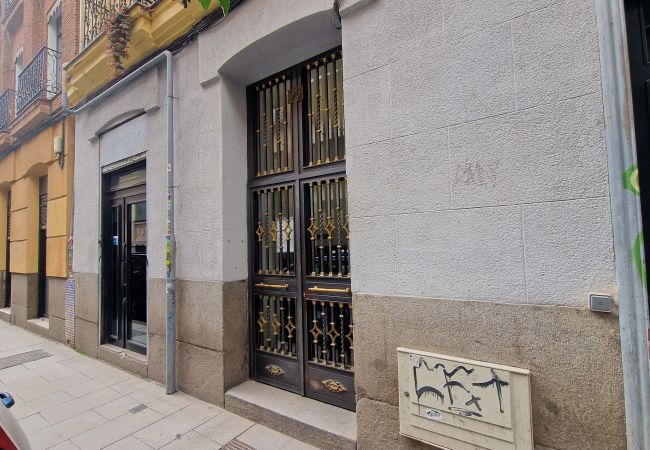 Apartamento en Madrid - Piso de 2 dormitorios a pasos del Museo Reina Sofía: confort y ubicación perfecta en Madrid .Temporal Apartamento en Madrid - Piso de 2 dormitorios a pasos del Museo Reina Sofía: confort y ubicación perfecta en Madrid .Temporal