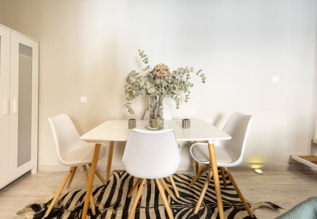 Apartamento en Madrid - Dúplex con encanto en Chamberí : Comodidad y diseño en dos niveles .Temporal  Apartamento en Madrid - Dúplex con encanto en Chamberí : Comodidad y diseño en dos niveles .Temporal