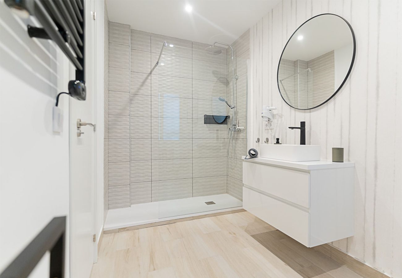 Alquiler por habitaciones en Madrid - New York: habitación con confort, comodidad y áreas compartidas Chamartín – Temporal  Alquiler por habitaciones en Madrid - New York: habitación con confort, comodidad y áreas compartidas Chamartín – Temporal