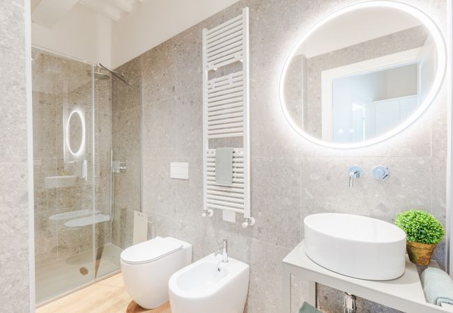 Apartamento en Lucca - Luxury 2 Bedrooms 2 Bathrooms Penthouse, Elevator Apartamento en Lucca - Luxury 2 Bedrooms 2 Bathrooms Penthouse, Elevator