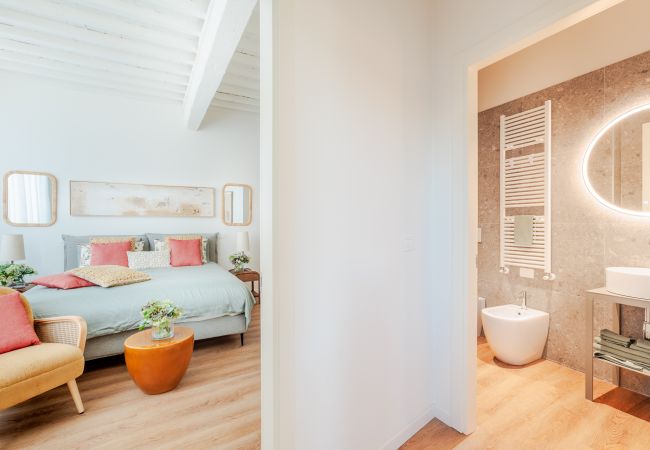 Apartamento en Lucca - Luxury 2 Bedrooms 2 Bathrooms Penthouse, Elevator Apartamento en Lucca - Luxury 2 Bedrooms 2 Bathrooms Penthouse, Elevator